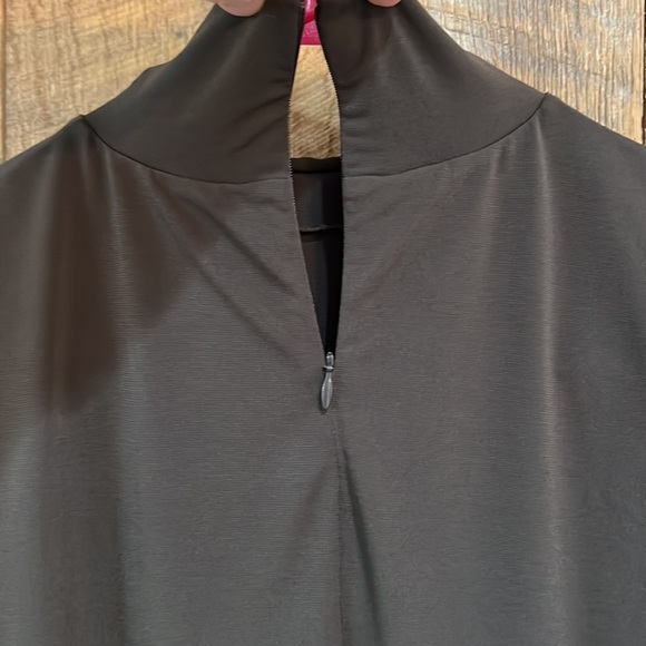 NWT Doncaster collection mock turtleneck short sleeve blouse - Picture 3 of 4